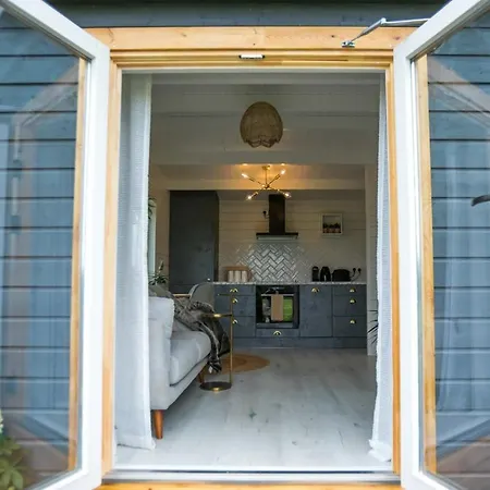 Domek alpejski The Paddocks - Stylish, Cozy & Private *